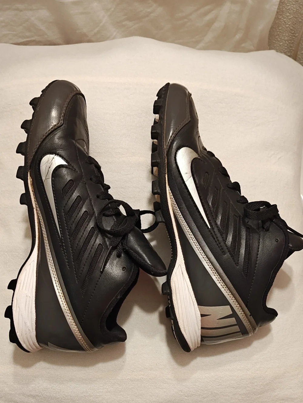 Nike Youth Black and White Athletic Football Cleats